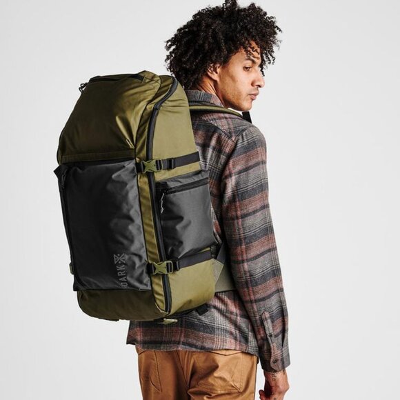 New Roark 5 day mule 55L Military Green Backpack travel camp hike $180 msrp - Picture 2 of 6